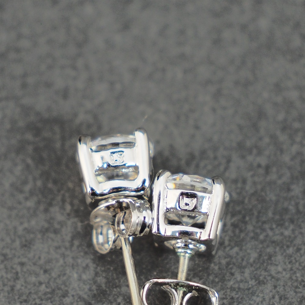 Avon Earrings Pierced Stud CZ Cubic Zirconia Silver Tone 4 Prong Basket Vintage - Picture 2 of 6